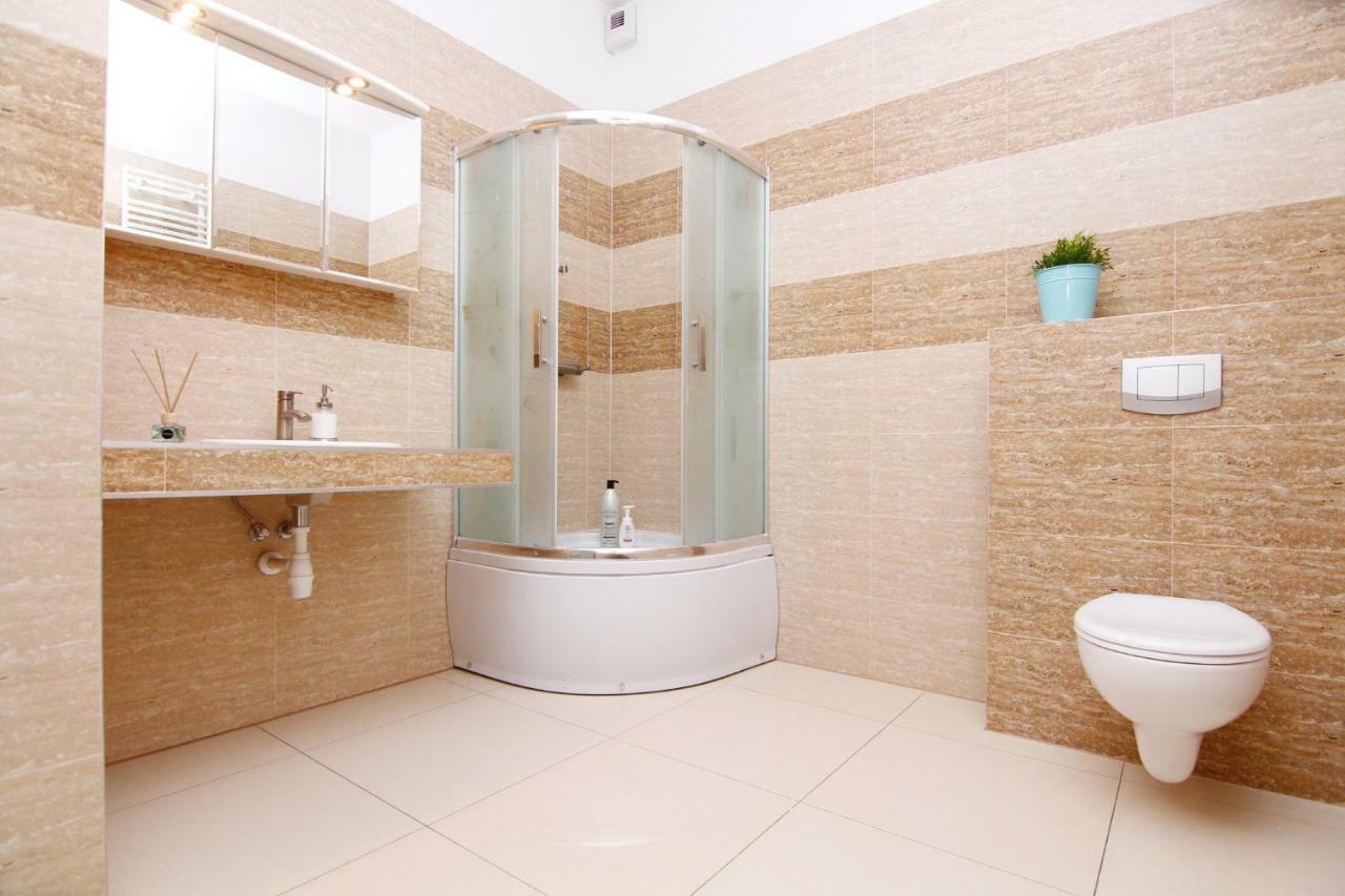Blue River - Walonska 7 - Apartment With Garden Breslavia Exterior foto